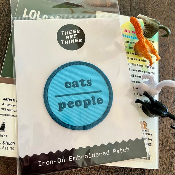 Cat lovers gift pack - book magnets and iron on patch - Picture 2 of 7